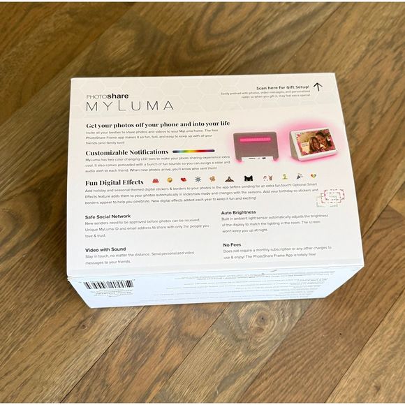 My Luma White Photo Share Digital Frame - Picture 2 of 7